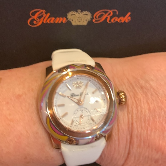 Glam Rock Watch !! Needs Battery - Picture 8 of 15